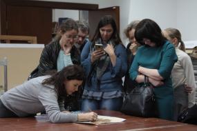 Экскурсия в реставрационную мастерскую графики, редких книг и документов на бумаге